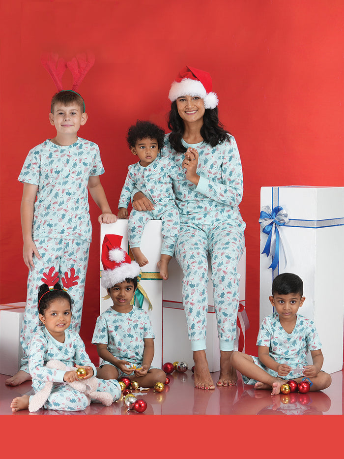 ALL THAT JINGLES -CHRISTMAS AOP FS PJ SET