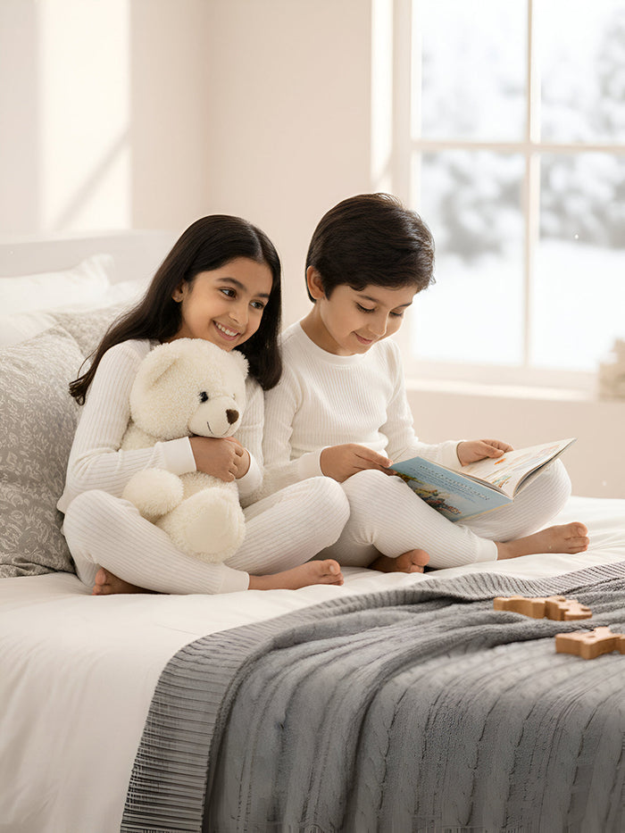 Kids Unisex HeatFlex Thermal Set - Off White (Pack of 1)