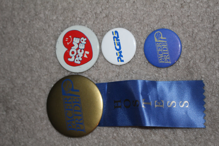 (4) Indiana Pacers vintage pinback buttons. - Vintage Indy Sports