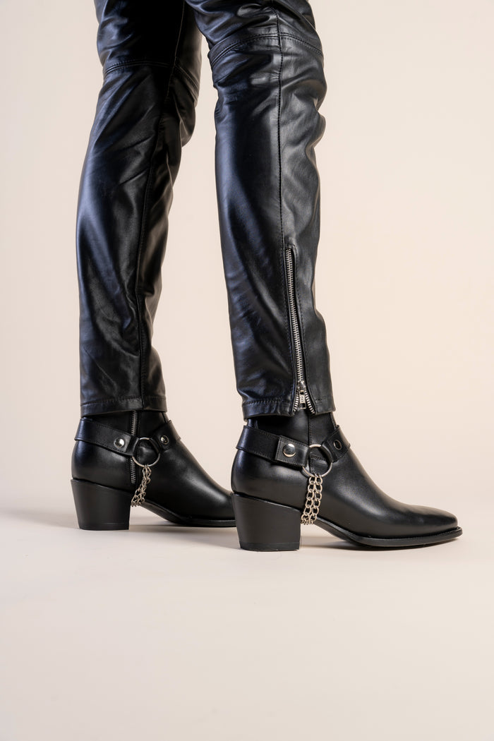 BLACK LISBOA BOOTS