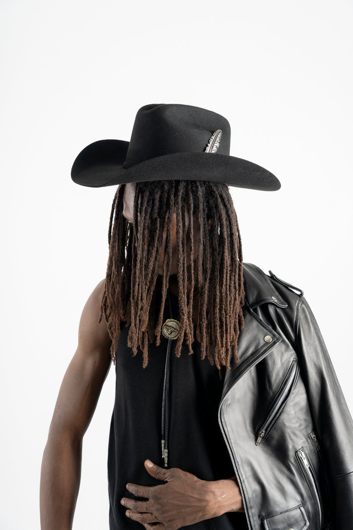 BLACK WESTERN HAT (FEATHER)