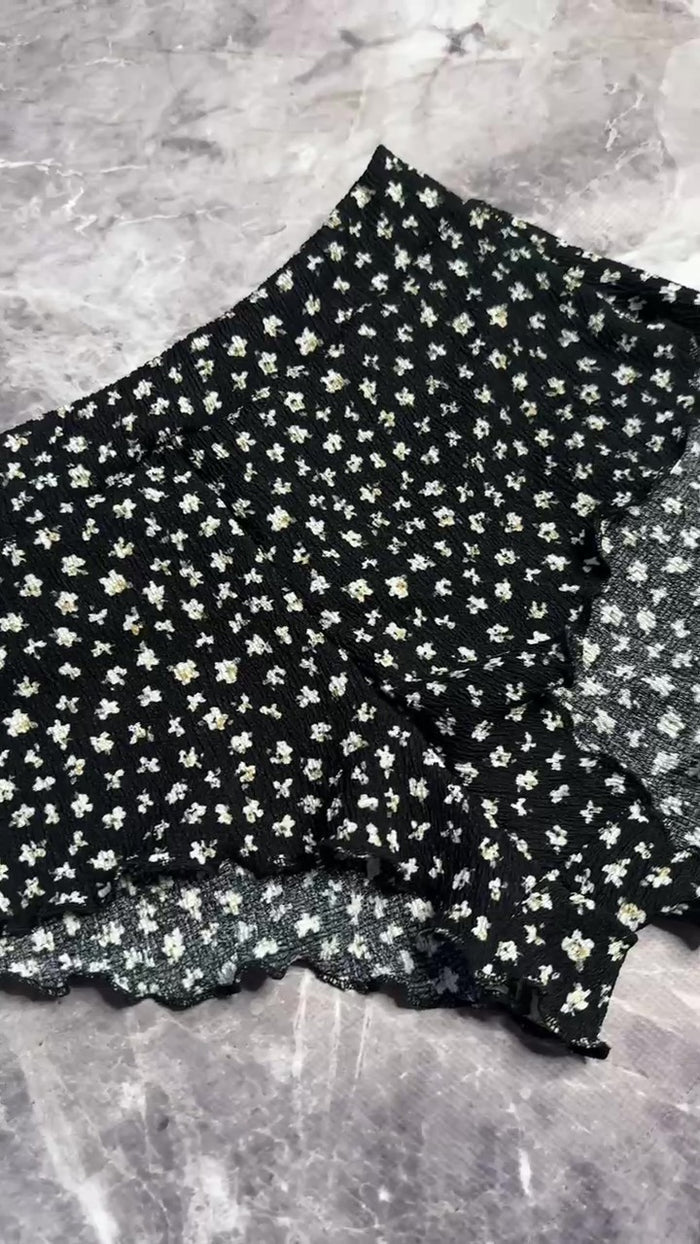 Booty floral twerk shorts with ruffles