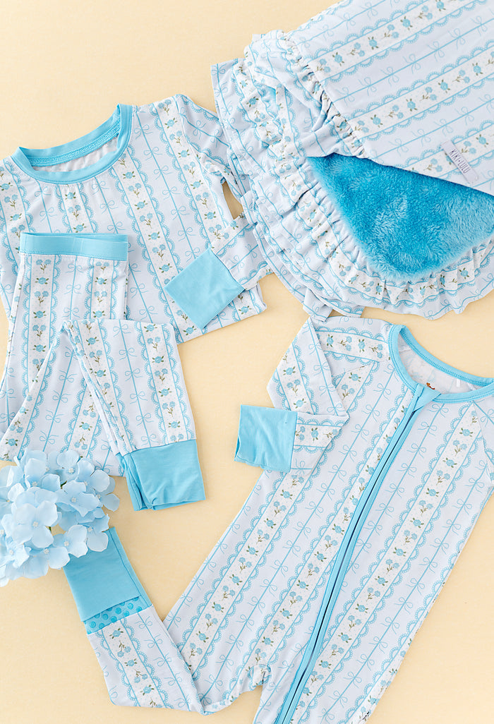 Forget Me Knot Fuzzy Ruffle Blanket - Blue