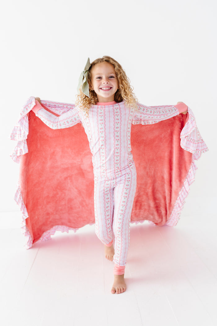 Forget Me Knot Fuzzy Ruffle Blanket - Pink