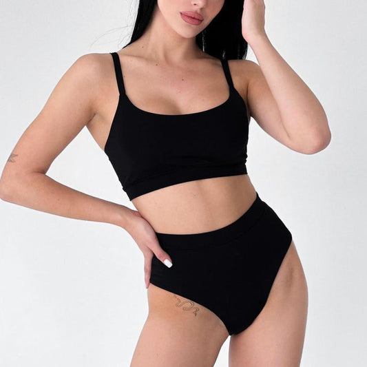 High waist high leg cut panty and thin laces sports bra black
