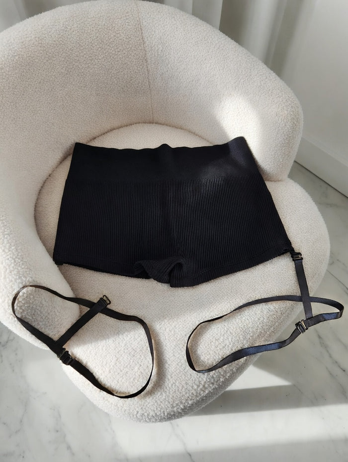 High Waisted Pole Dance black Shorts with Leg Harness