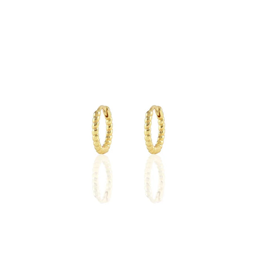 Kris Nations – Twisted Hinged Huggie Hoop Earring in 18k Gold Vermeil