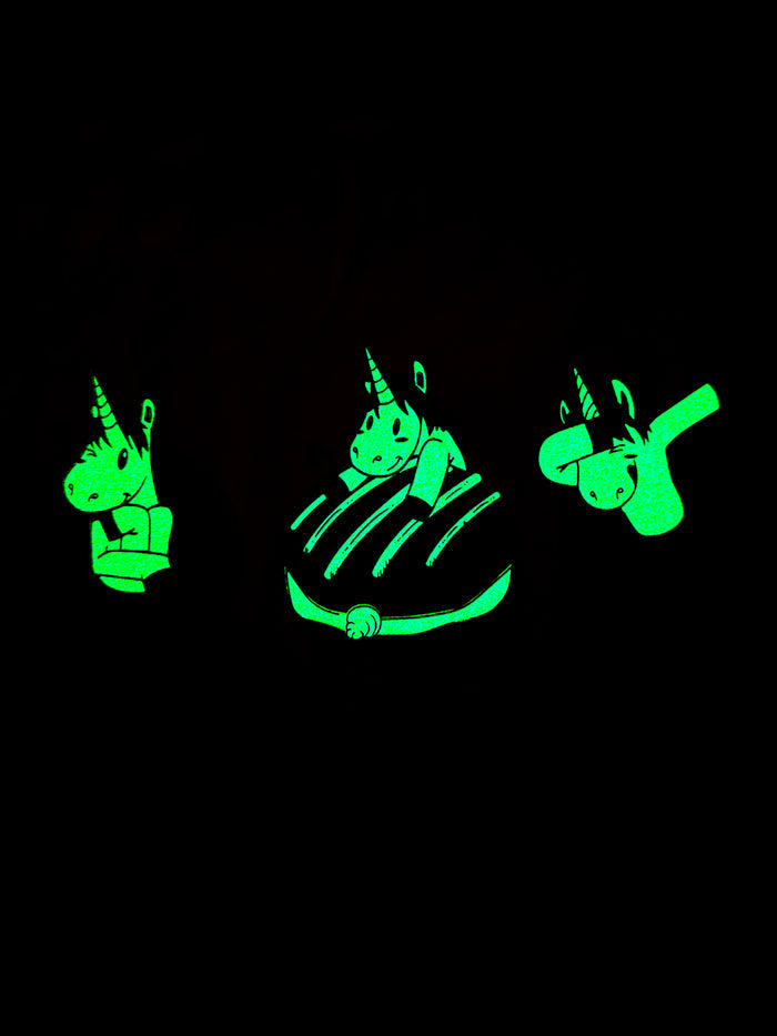 Mackly Glow in Motion – Sibling Duo