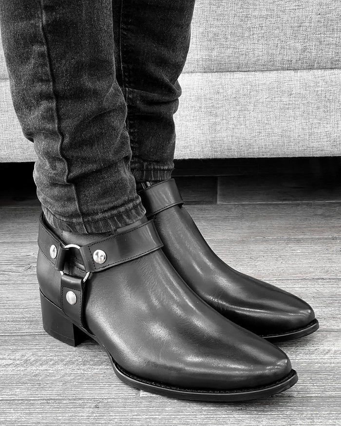 NEW CLASSIC ANKLE BOOTS