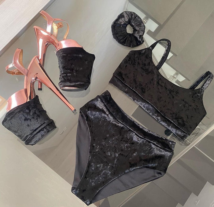Pole dance wear velvet, Middle waisted panties and bra velvet
