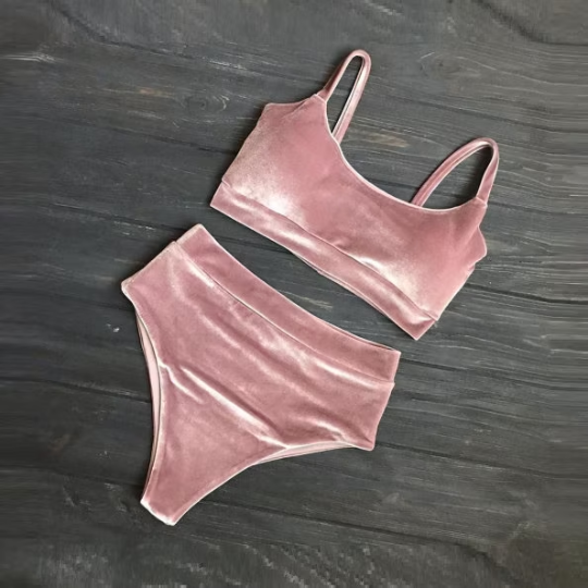 Pole dance wear velvet, Middle waisted panties and bra velvet