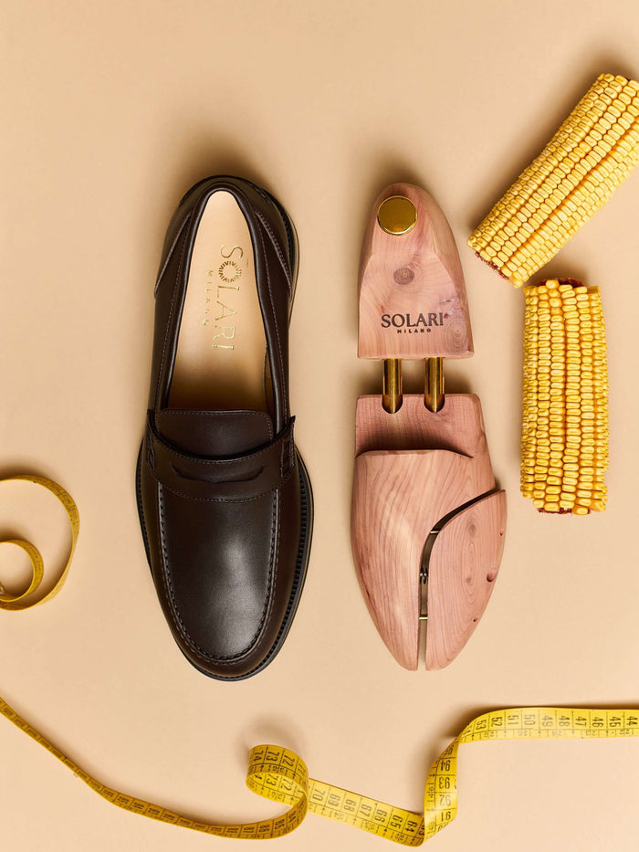 Premium cedar wood shoe trees by Solari Milano, paired with vegan dress shoe, sustainable shoe care