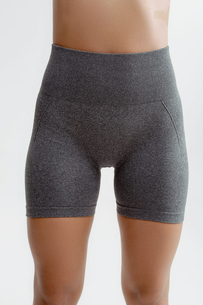 Susi scrunch shorts