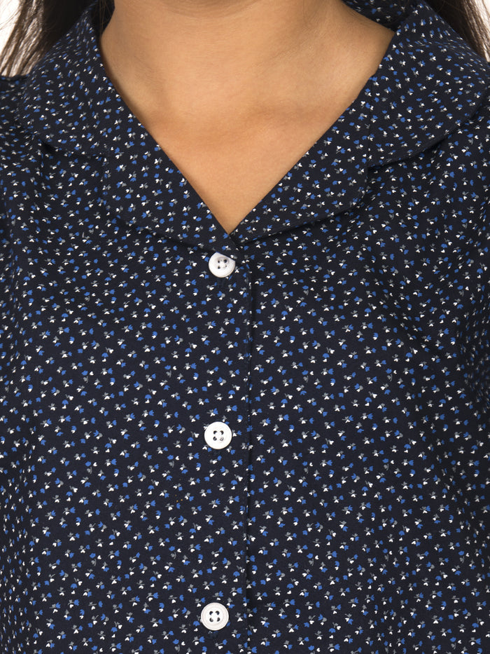 TINY NAVY FLOWER