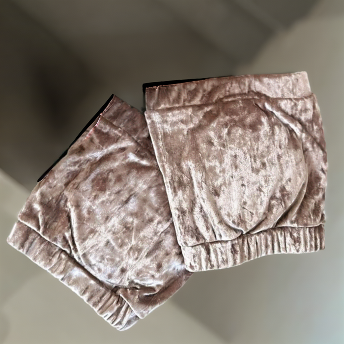 Velvet decorative knee pads with hole to grip